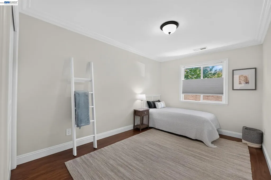 20556 Forest Avenue Castro Valley CA 94546