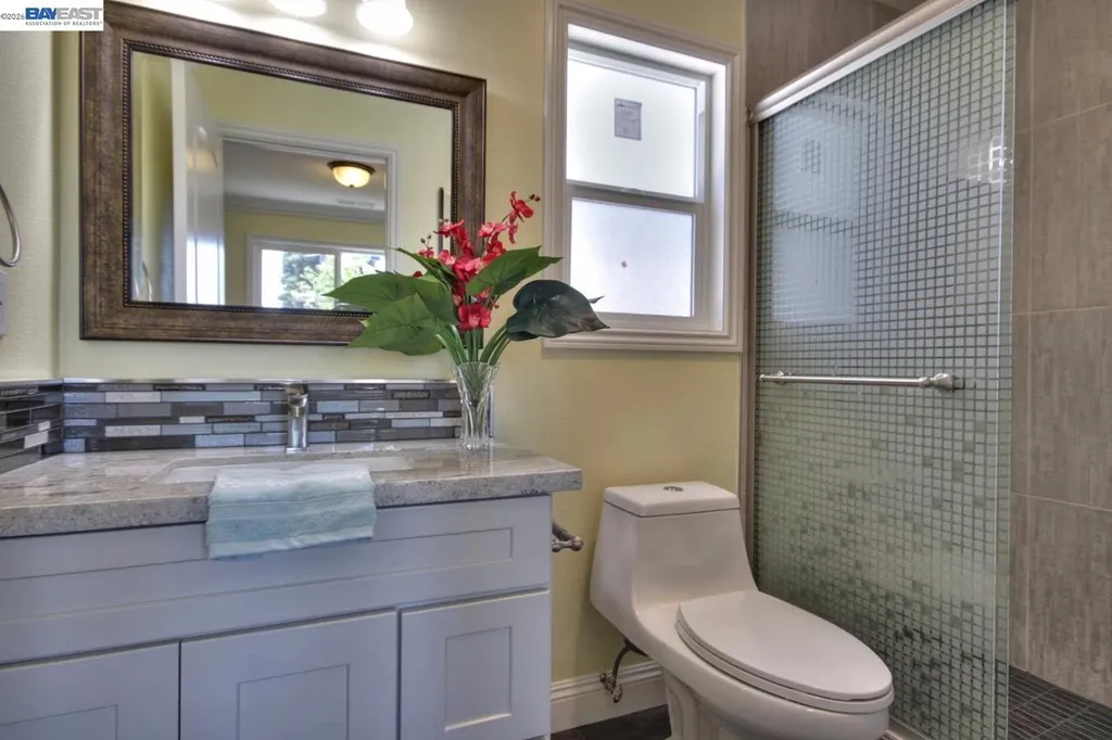20556 Forest Avenue Castro Valley CA 94546