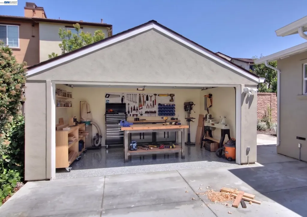20556 Forest Avenue Castro Valley CA 94546