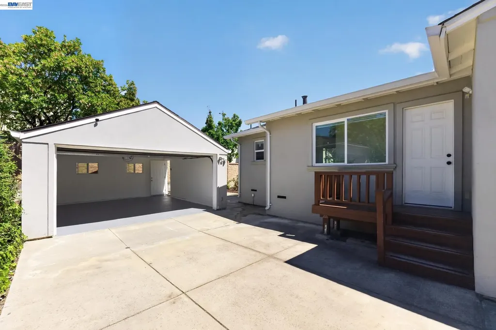 20556 Forest Avenue Castro Valley CA 94546