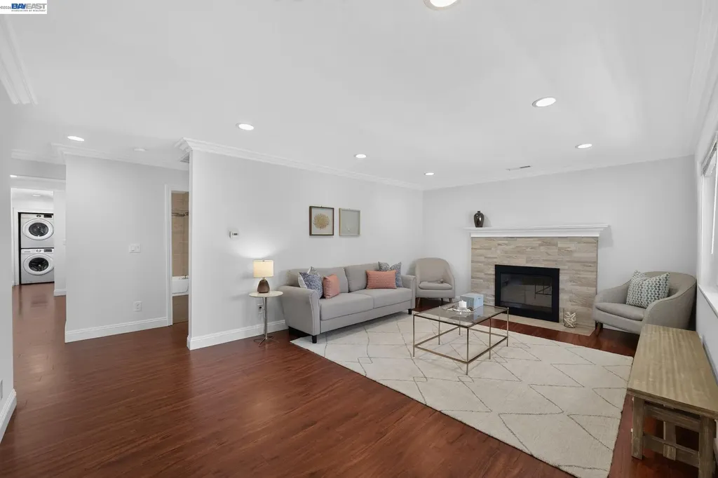 20556 Forest Avenue Castro Valley CA 94546