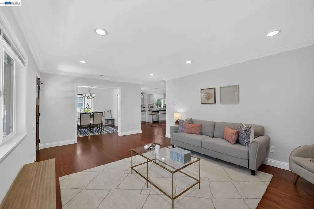 20556 Forest Avenue Castro Valley CA 94546