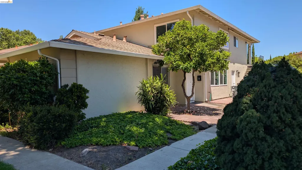 1387 Del Rio Circle Concord CA 94518