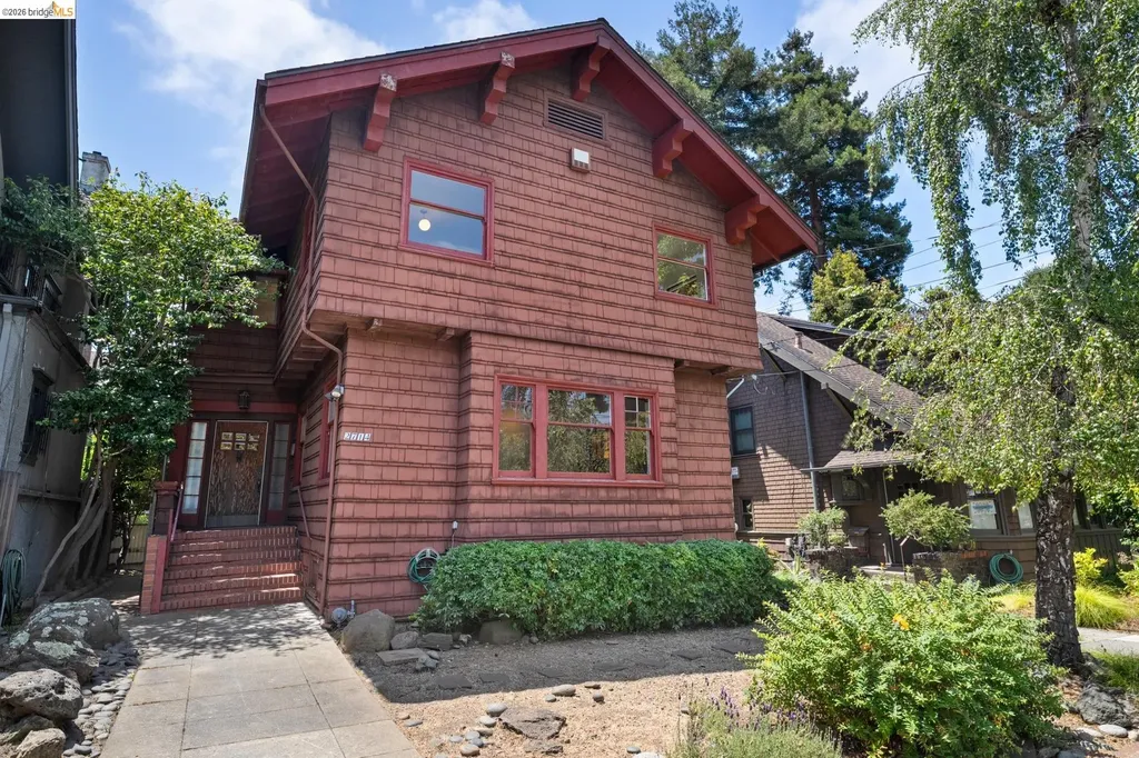 Berkeley CA, 2714 Woolsey Street