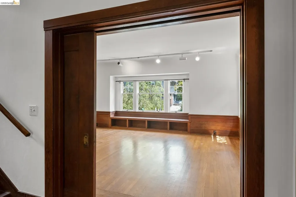 2714 Woolsey Street Berkeley CA 94705