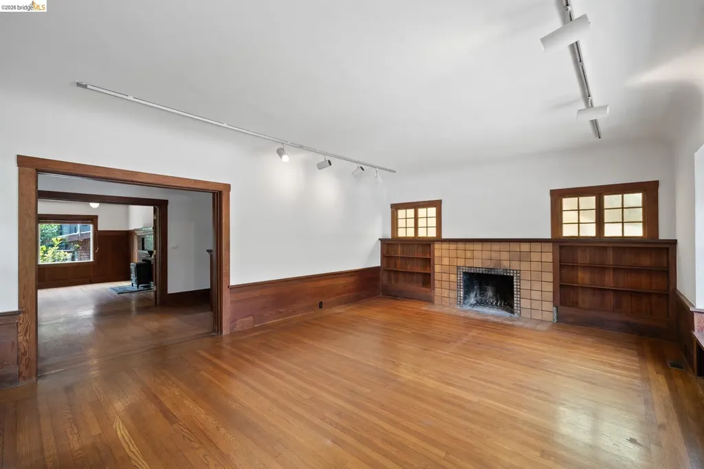 2714 Woolsey Street Berkeley CA 94705