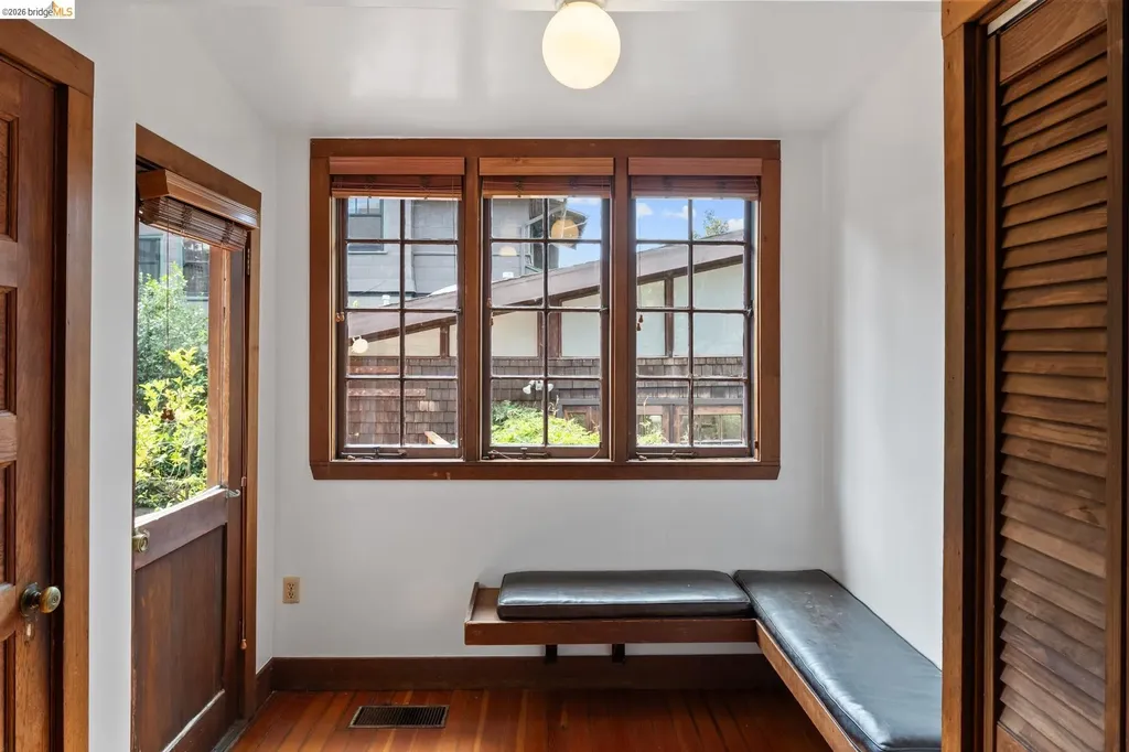 2714 Woolsey Street Berkeley CA 94705