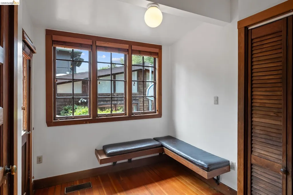 2714 Woolsey Street Berkeley CA 94705