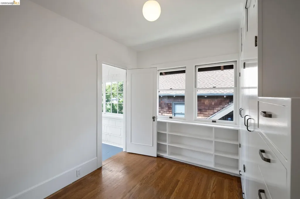 2714 Woolsey Street Berkeley CA 94705