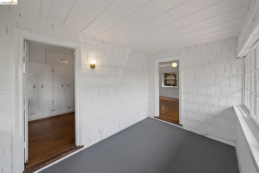 2714 Woolsey Street Berkeley CA 94705