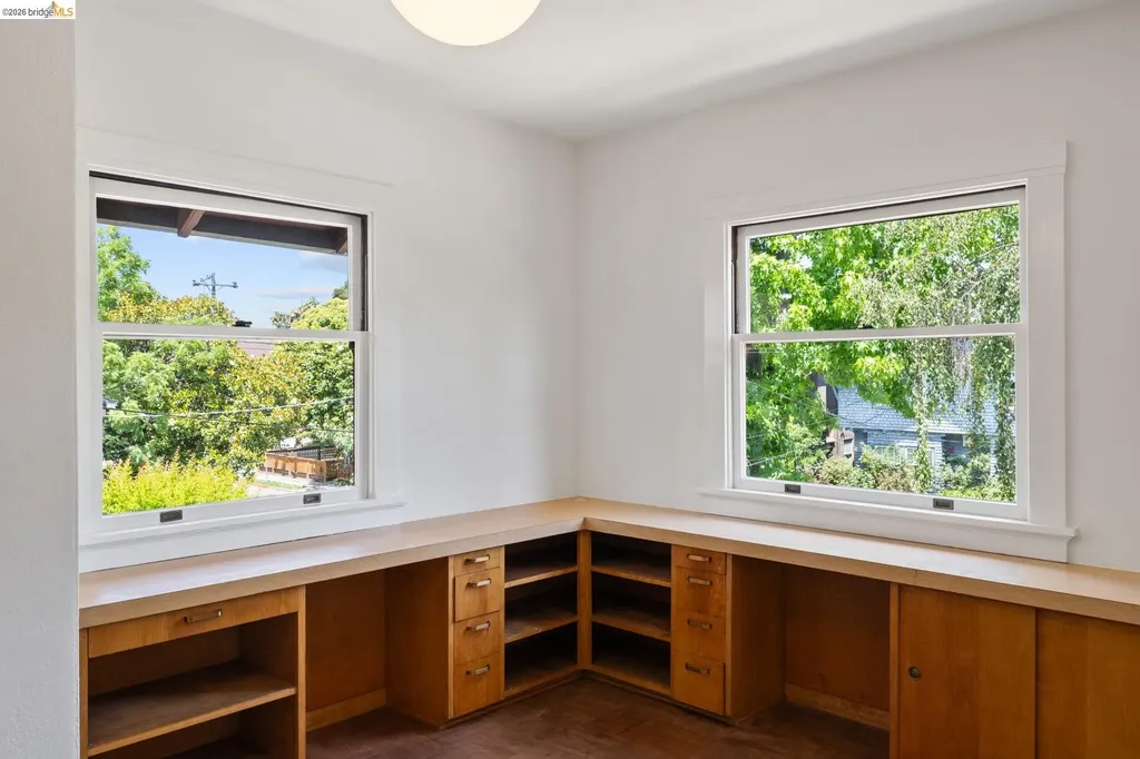 2714 Woolsey Street Berkeley CA 94705