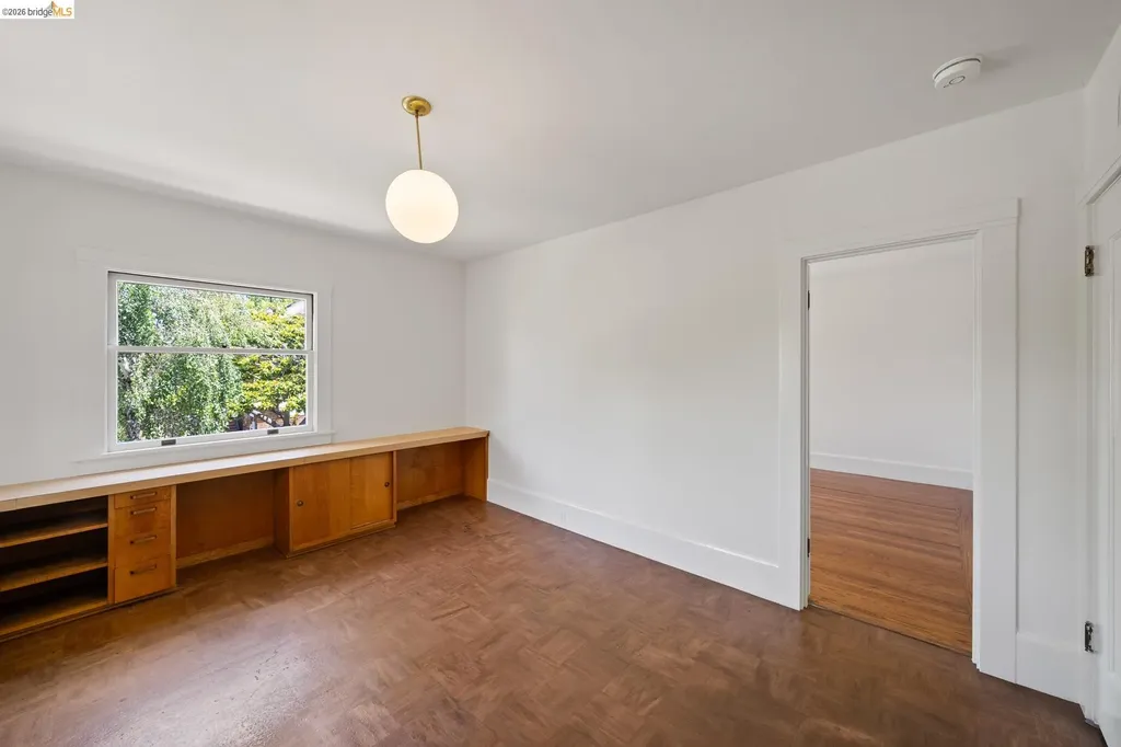 2714 Woolsey Street Berkeley CA 94705