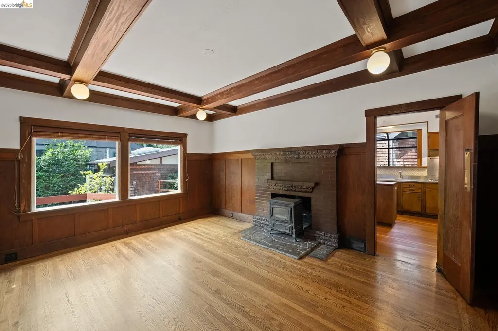 2714 Woolsey Street Berkeley CA 94705
