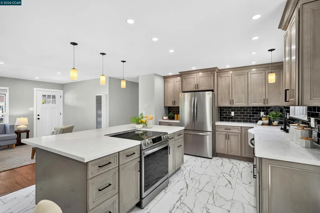 2823 Delmore Road San Pablo CA 94806