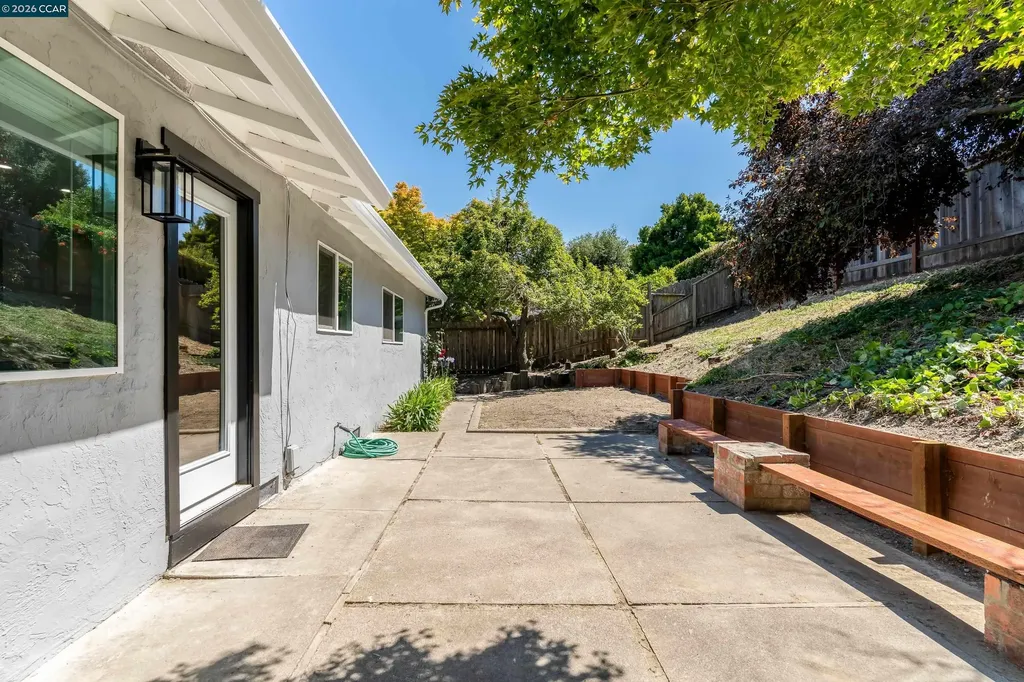 2823 Delmore Road San Pablo CA 94806