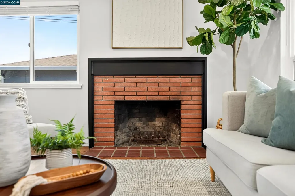 2823 Delmore Road San Pablo CA 94806