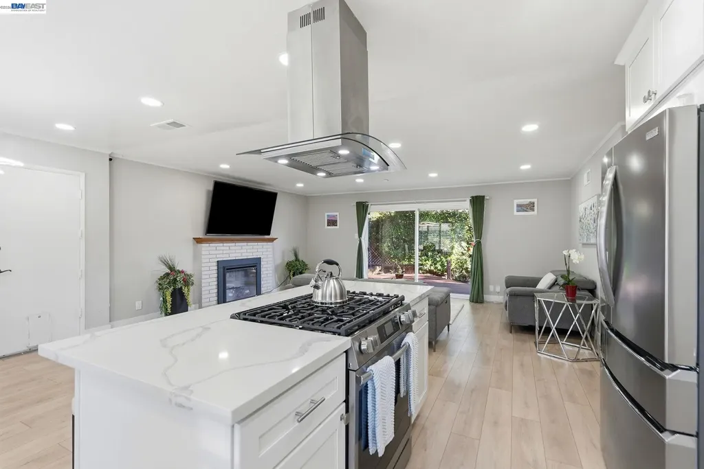 2394 Tahiti Street Hayward CA 94545