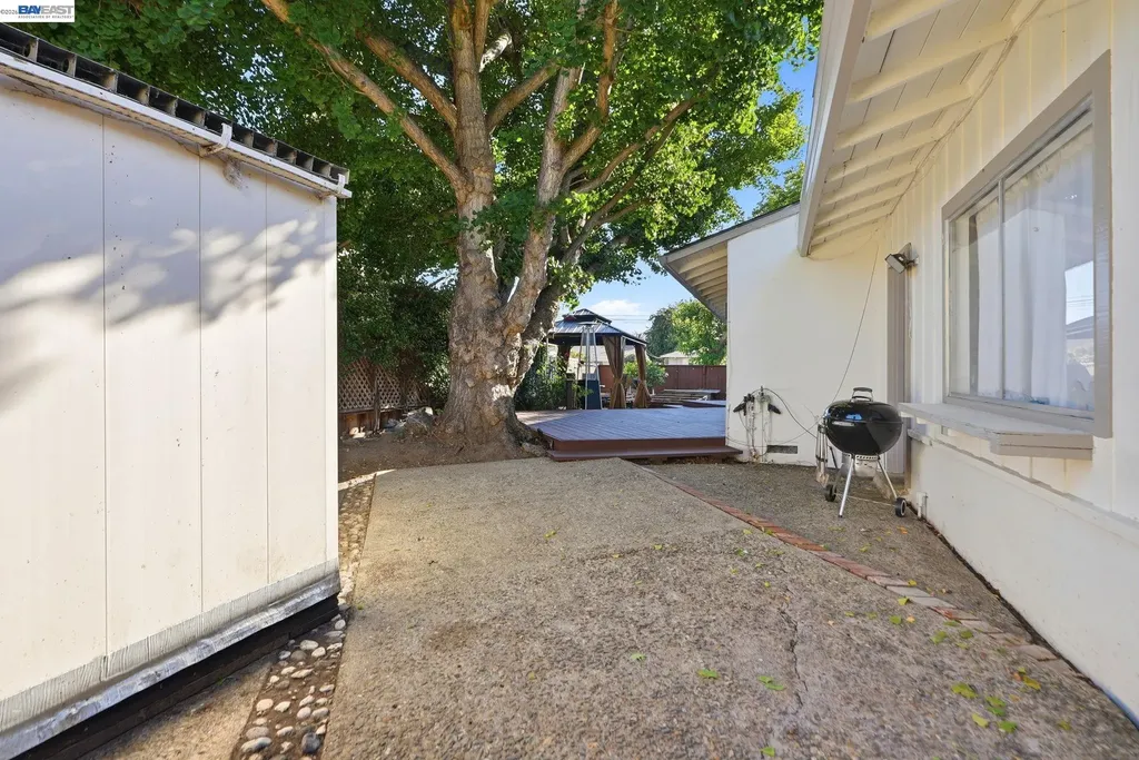 2394 Tahiti Street Hayward CA 94545