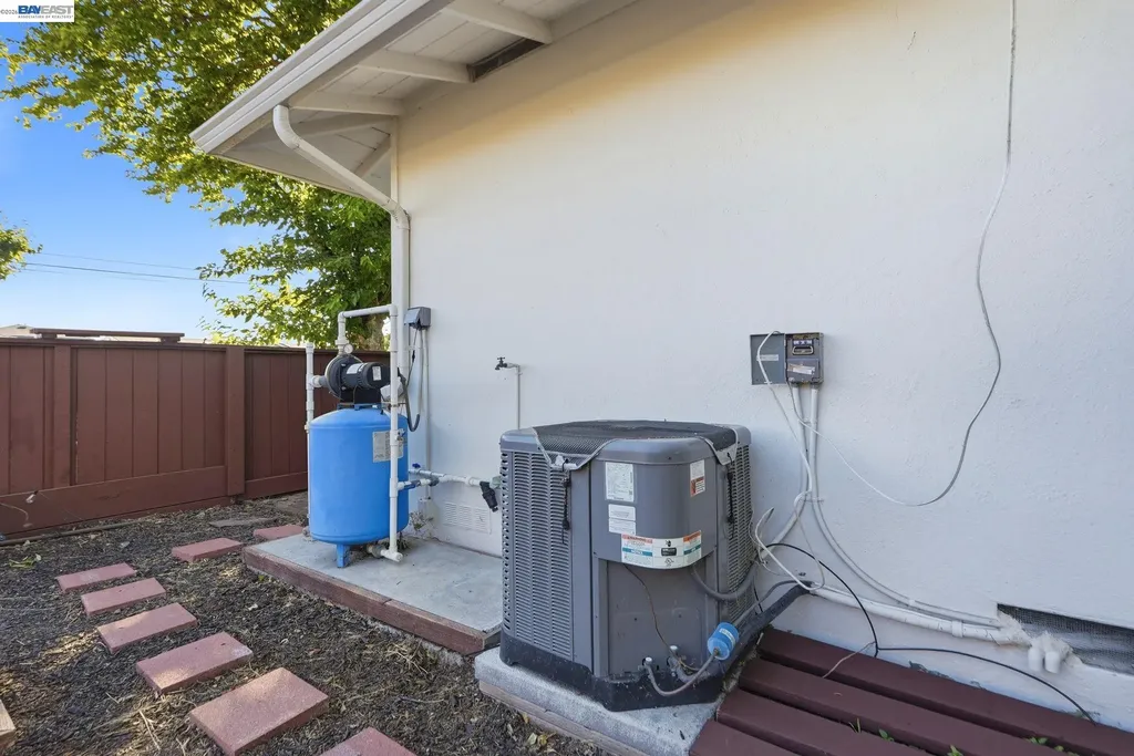 2394 Tahiti Street Hayward CA 94545