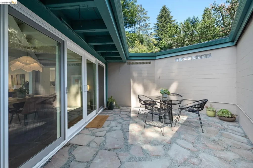 100 Avenida Drive Berkeley CA 94708