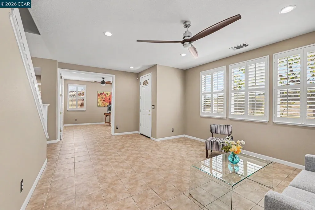 586 Dutch Elm Drive Hercules CA 94547