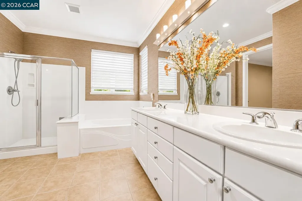 586 Dutch Elm Drive Hercules CA 94547