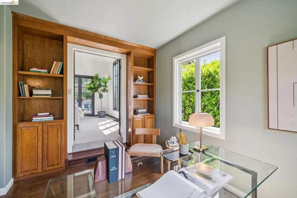 5933 Johnston Drive Oakland CA 94611