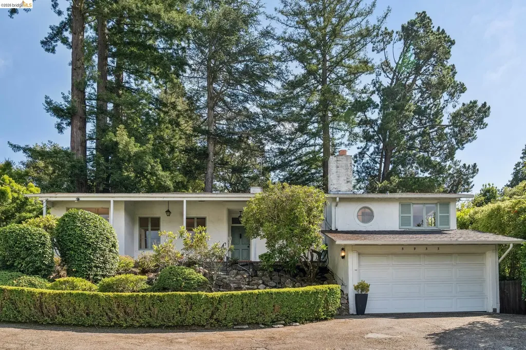 5933 Johnston Drive Oakland CA 94611