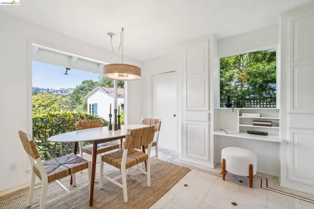 5933 Johnston Drive Oakland CA 94611