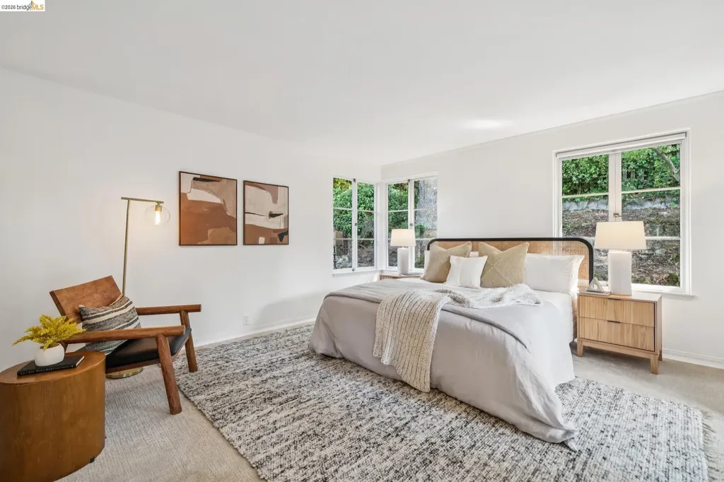 5933 Johnston Drive Oakland CA 94611