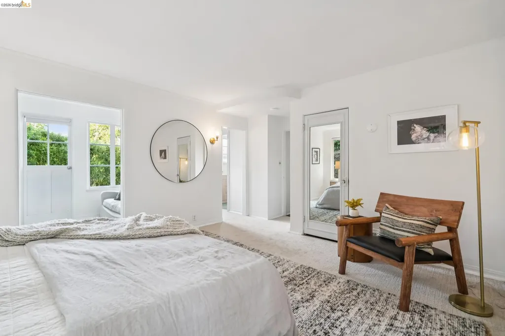 5933 Johnston Drive Oakland CA 94611