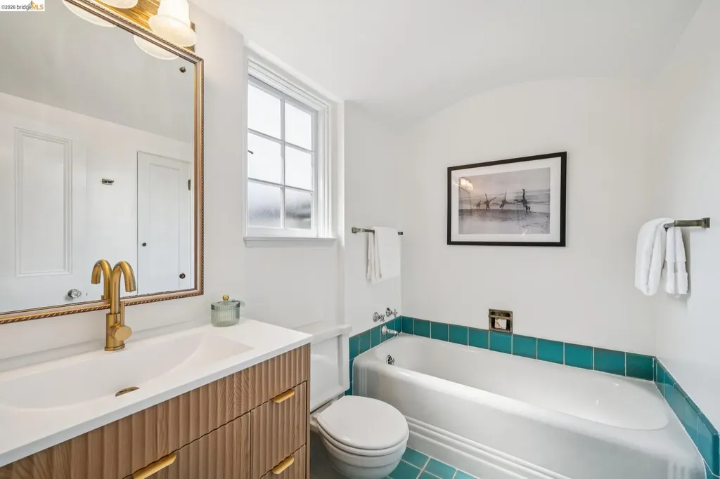 5933 Johnston Drive Oakland CA 94611
