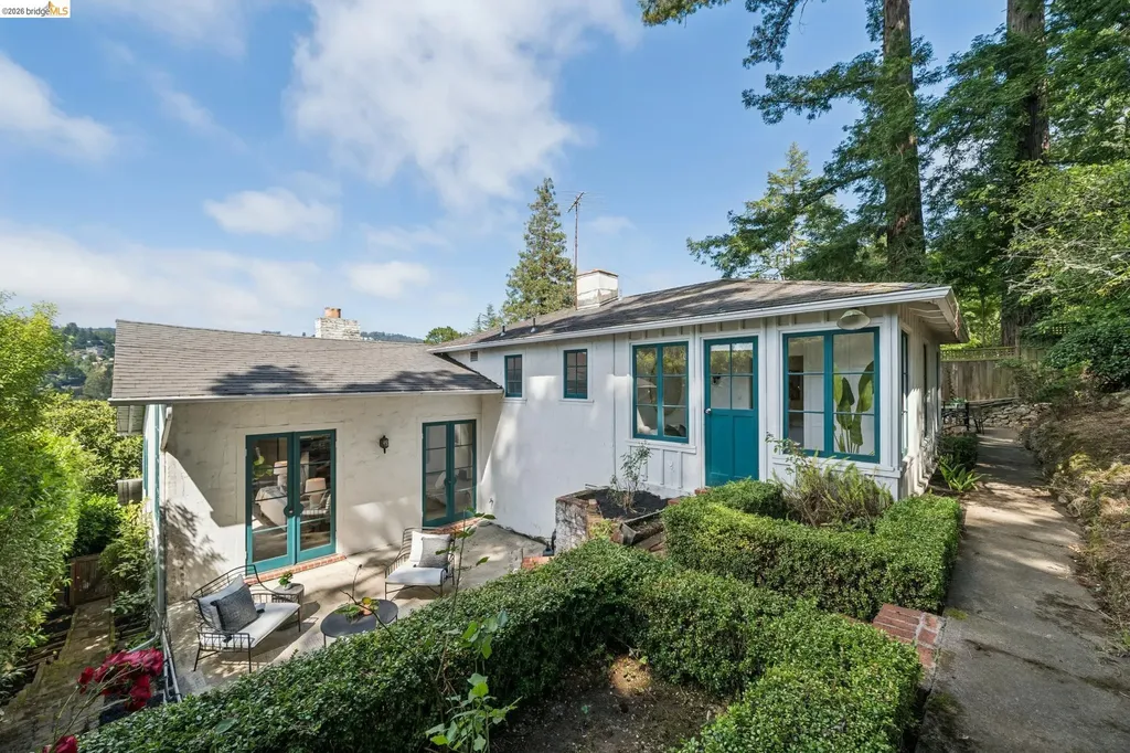 5933 Johnston Drive Oakland CA 94611