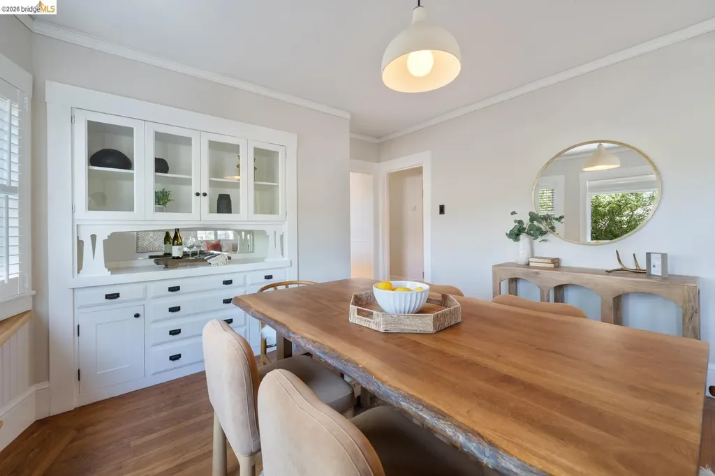 1751 38th Street Oakland CA 94602