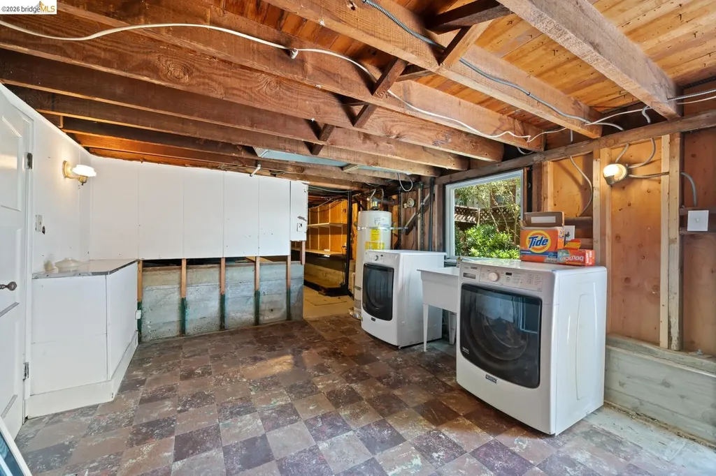 1751 38th Street Oakland CA 94602