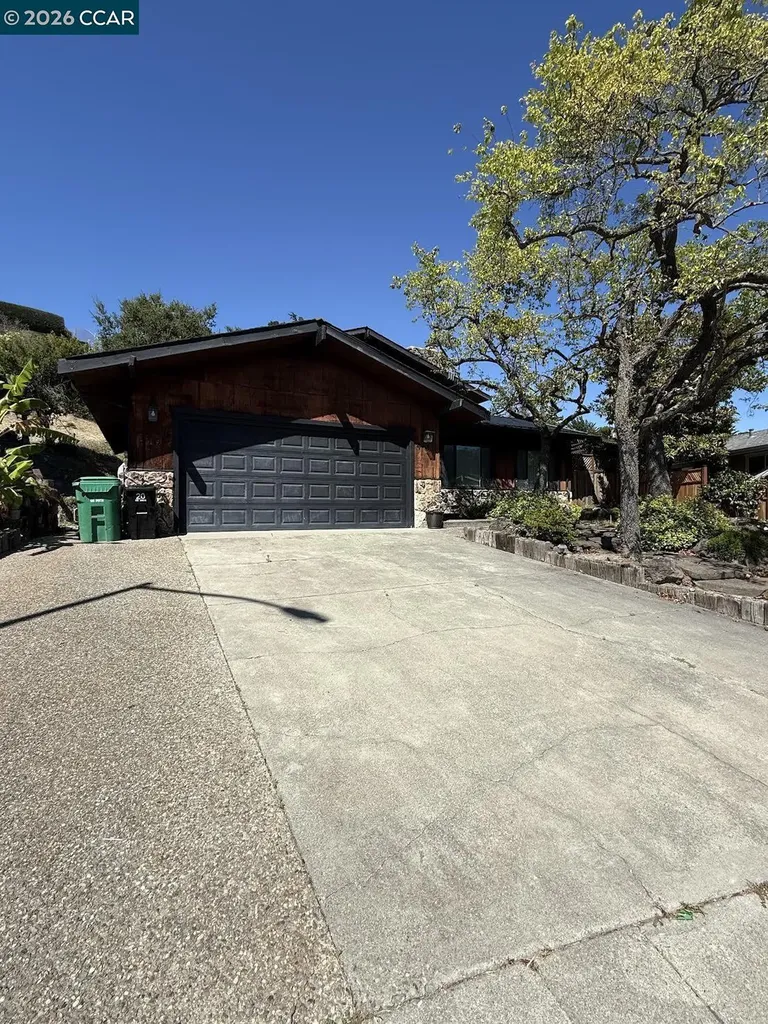 40 Carter Court El Sobrante CA 94803