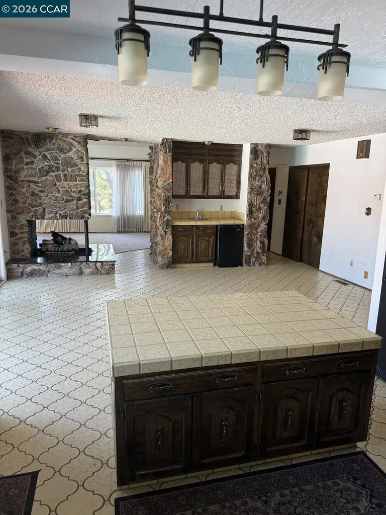 40 Carter Court El Sobrante CA 94803