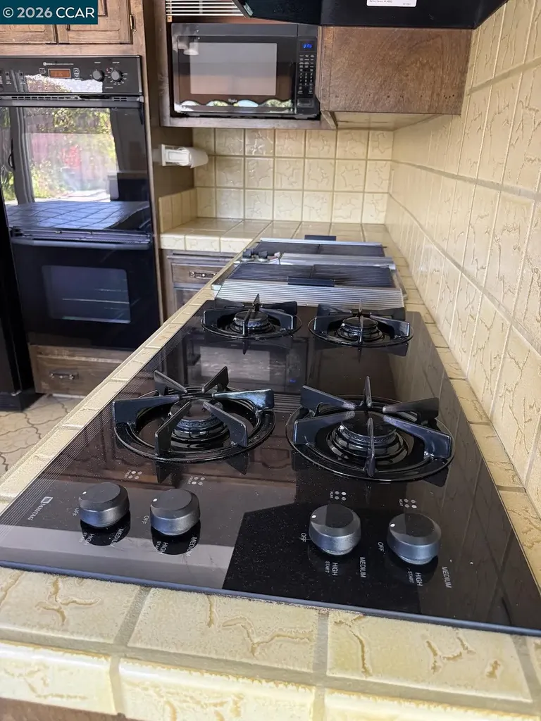 40 Carter Court El Sobrante CA 94803