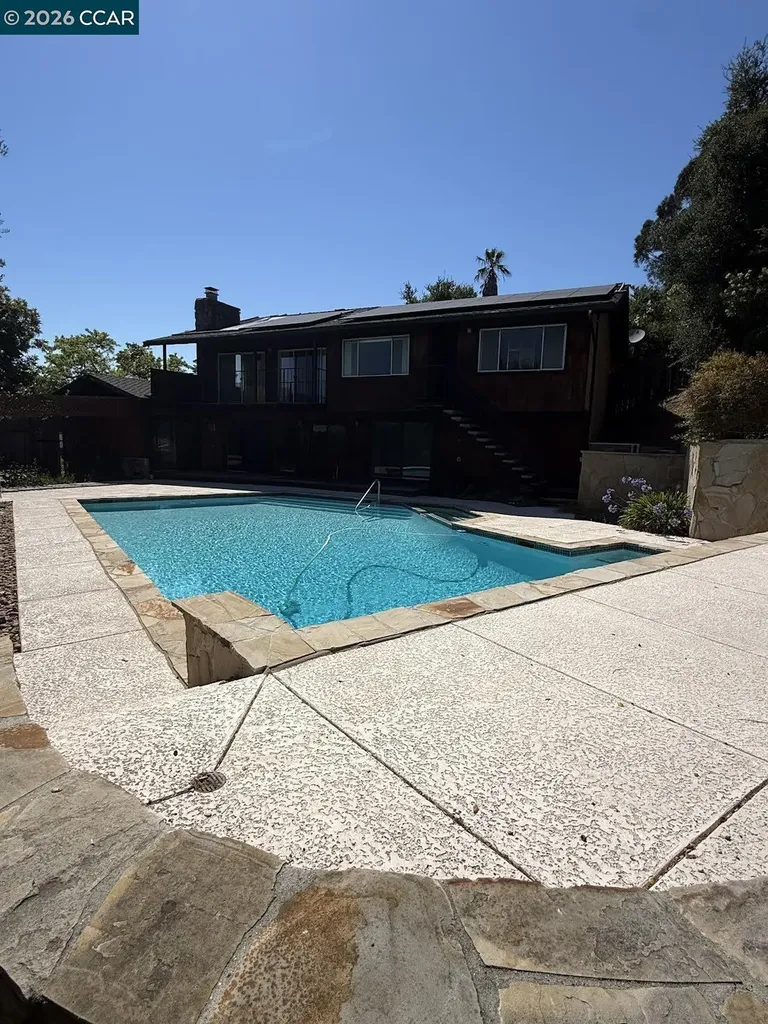 40 Carter Court El Sobrante CA 94803