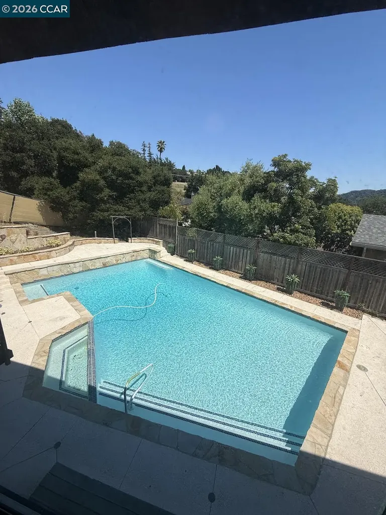 40 Carter Court El Sobrante CA 94803
