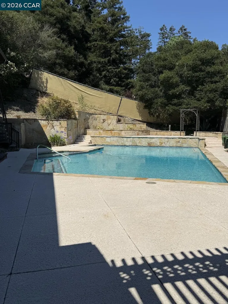 40 Carter Court El Sobrante CA 94803