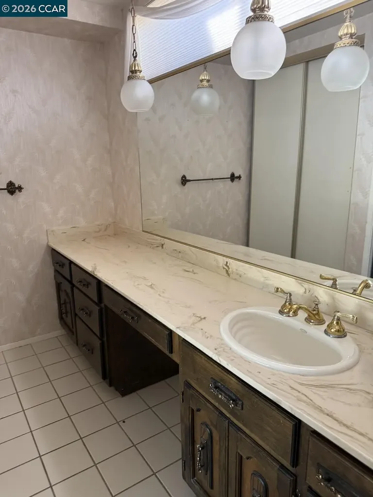 40 Carter Court El Sobrante CA 94803