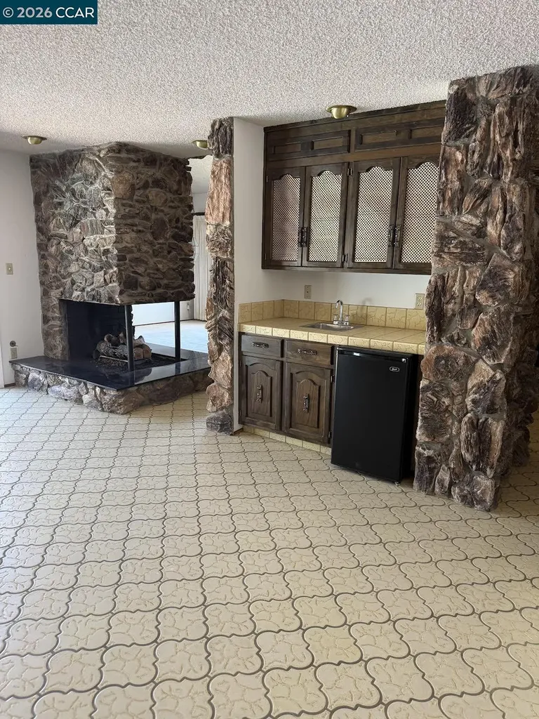 40 Carter Court El Sobrante CA 94803