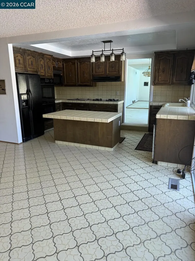 40 Carter Court El Sobrante CA 94803