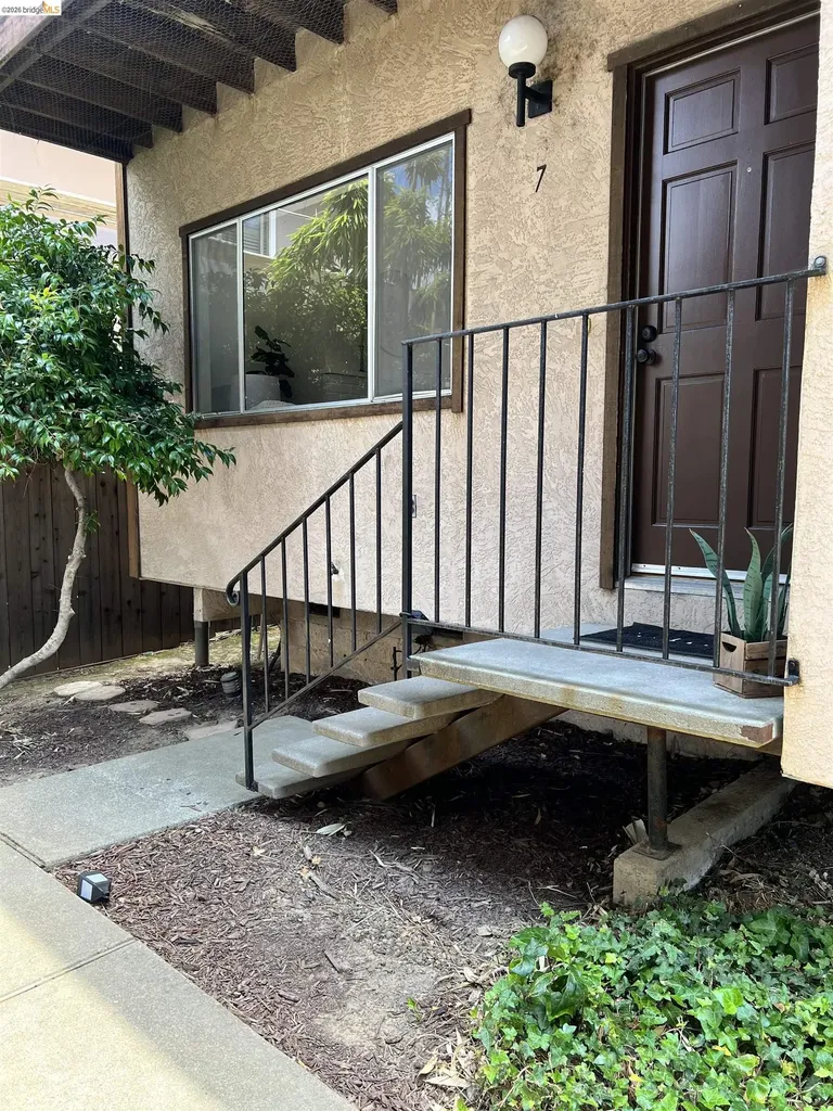 3800 Maybelle Avenue Oakland CA 94619