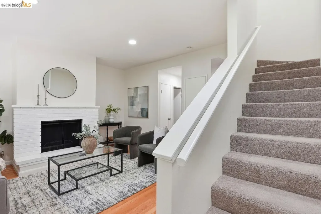 3800 Maybelle Avenue Oakland CA 94619