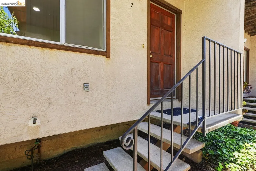 3800 Maybelle Avenue Oakland CA 94619