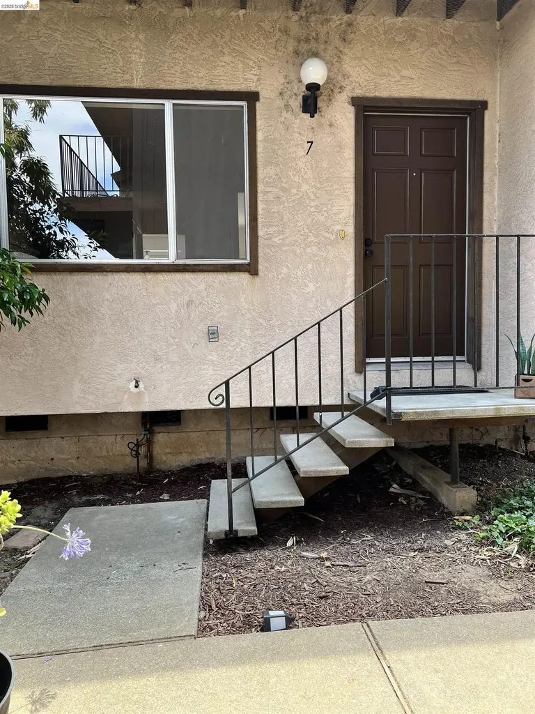 3800 Maybelle Avenue Oakland CA 94619