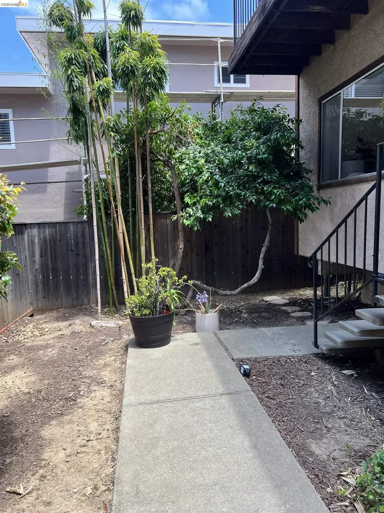 3800 Maybelle Avenue Oakland CA 94619