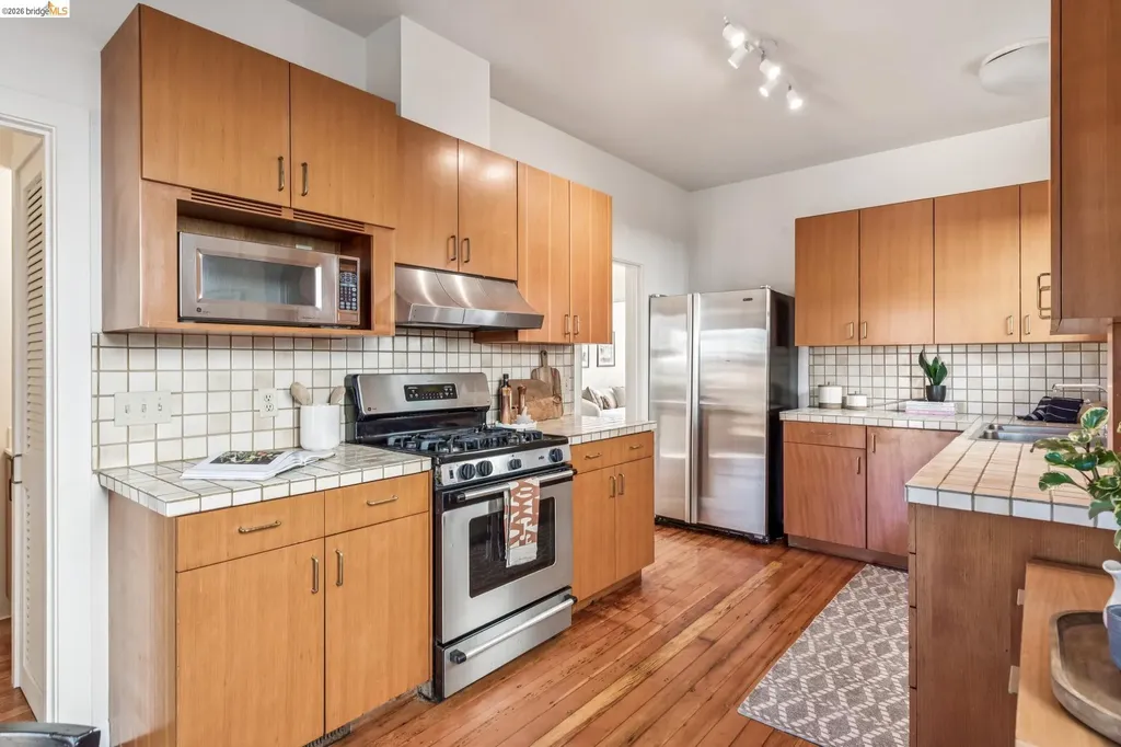 4130 Gilbert Street Oakland CA 94611